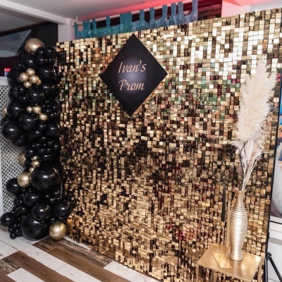 Light Gold Shimmer Wall Backdrop