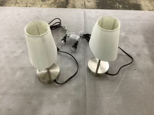 Lot of (2) Small Desk Lamps 