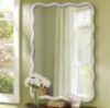 Hochwertiges&nbsp;20 in. W x 30 in. H Wavy White Wood Framed Wall Mirror