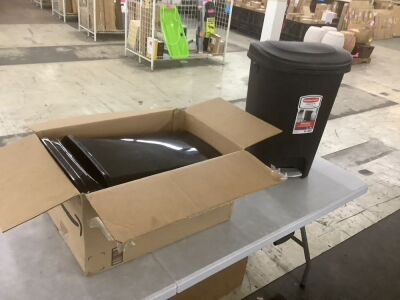 Lot of (2) Trash Cans 
