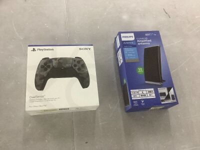 Playstation DualSense Wireless Controller & Philips Crystal HD Amplified Antenna 
