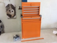 Rolling 2-Piece Tool Chest