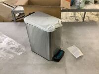 Slim Bathroom Trashcan w/ Lid&nbsp;