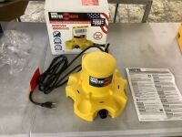 Wayne&nbsp;Waterbug 0.25 HP Auto Submersible Utility Pump