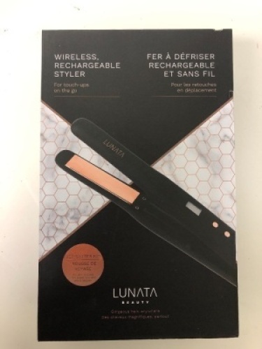 Lunata Jet Setter Kit w/ Cordles Flat Iron, Appears New, Works, Sold as is