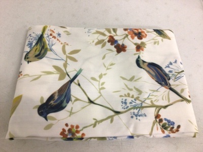 1 Set Bird Pattern Curtain, Appears New, Sold as is