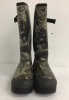 Mens Rubber Boots, 8M, E-Commerce Return, Sold as is