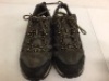 Columbia Mens Shoes, 10, Appears new, Sold as is
