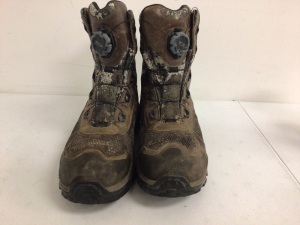 Mens Boots, 11M, E-Commerce Return, Sold as is