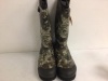 Mens Rubber Boots, 13M, Appears New, Sold as is