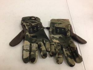 Under Armour Camo Gloves, L, E-Commerce Return, Sold as is