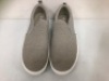 Natural Reflections Womens Slip Ons, 9.5, E-Commerce Return, Sold as is