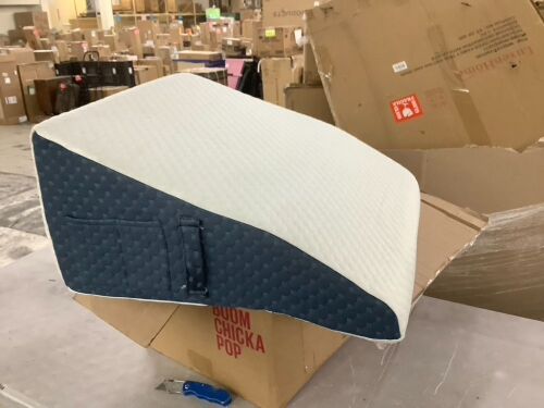 Bed Wedge Pillow
