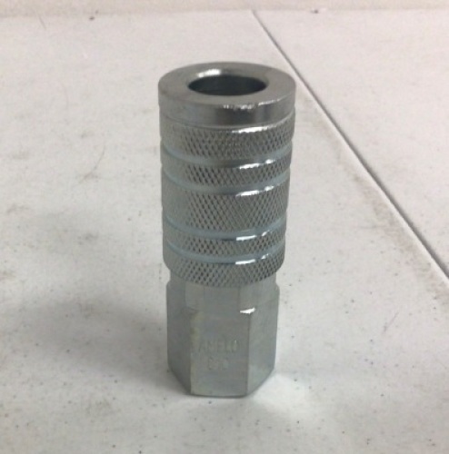 2 Pack Amflo C10 Coupler, Appears New, Sold as is