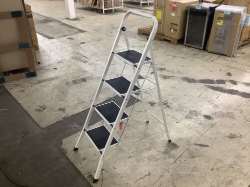 Folding Steel 4-Step Ladder w/ Hand Rail, Wide Steps, 330lbs Capacity