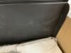 Utheer 25" x 16" Pre-Seasoned Nonstick Cast Iron Griddle - 3