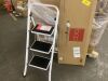 3-Step Portable Folding Step Ladder w/ Non-Slip Feet, 330lb Capacity - 2