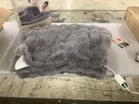 Heated Blanket, 62" x 84"