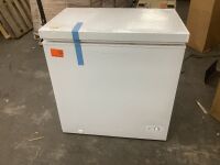 Vissani 7.0 cu. ft. Manual Defrost Chest Freezer with LED Light - Hinge Area Dented, Lid Will Not Fully Shut