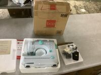 6V Portable Foot Pedal Sewing Machine w/ 12 Stitch Patterns