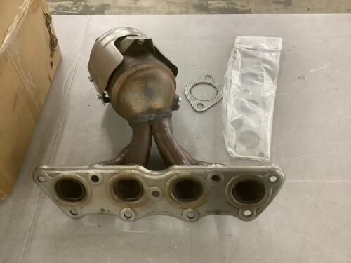 Exhaust Manifold Catalytic Converter