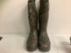 Nosho Mens Boots, 10/10.5, E-Commerce Return, Sold as is