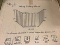 Baby Safety Gate, Appears New, Sold as is
