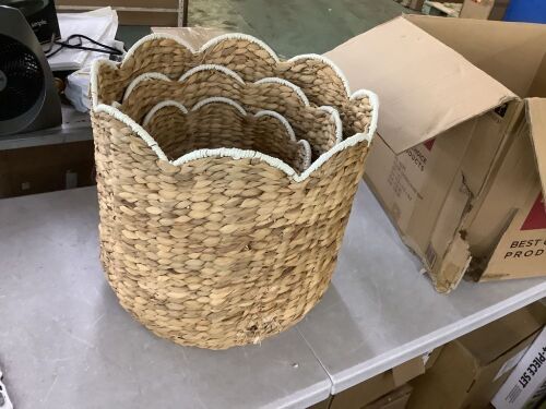 Scalloped 3PC Water Hyacinth Nesting Baskets - 1 Damaged
