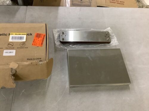 Double Sided Stainless Steel Magnetic Knife Block with Wood Base - Missing Hardware