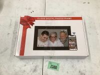 Frameo 10.1 Inch Smart WiFi Digital Photo Frame,Digital Picture Frame Wi-Fi with 32GB Storage & SD Slot, Electronic Picture Frame IPS Touch Screen with Auto-Rotate, Frameo Digital Frame WiFi -White