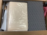 Patio Lounge Chair w/ Cushion, Appears new, Sold as is
