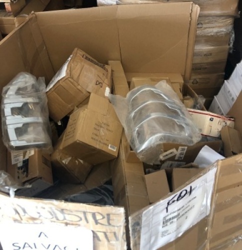 Assorted Auto Parts Pallet, Unknown Specs,&nbsp;Most are E-Commerce Returns/Appears New, Sold as is