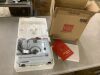 6V Portable Foot Pedal Sewing Machine w/ 12 Stitch Patterns - 2
