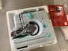 6V Portable Foot Pedal Sewing Machine w/ 12 Stitch Patterns - 3