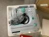 6V Portable Foot Pedal Sewing Machine w/ 12 Stitch Patterns - 3