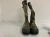 Mens Rubber Boots, 9, E-Commerce Return, Sold as is