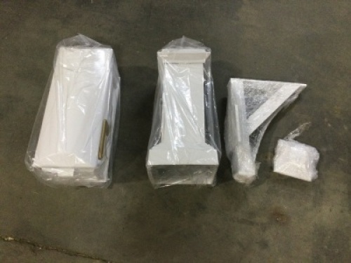 QualArc Westhaven Cast Aluminum Post Mount System with Lewiston Mailbox, Square Base and Pyramid Finial - Missing Post&nbsp;