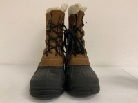 Mens Boots, Size 10M, E-Comm Return