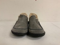 Sorel Mens Slip Ons, Size 9, E-Comm Return