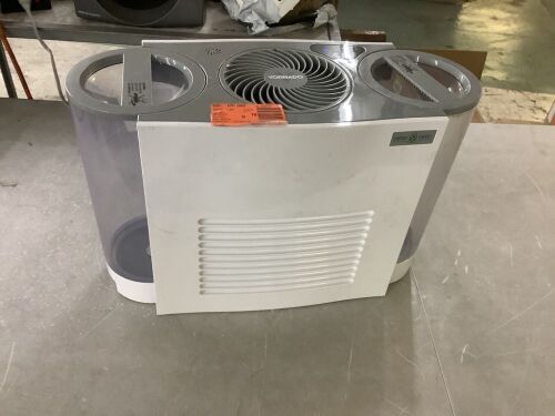 Vornado EVDC500 2 Gal. 900 SF Evaporative Humidifier