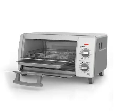 BLACK+DECKER Crisp 'N Bake Air Fry 4-Slice Toaster Oven