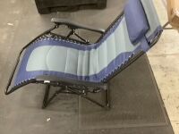 Oversized Padded Zero Gravity Chair, Folding Recliner w/ Headrest, Side Tray