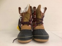 Womens Winter Boots, 9, Appears new, Sold as is