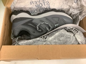 The North Face Womens Tennis Shoe, Size 6, Appears New