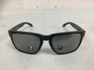 Mens Oakley Sunglasses, Appears New, Sold as is