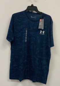 Under Armour Men's T-Shirt, Size L, Appears New, Sold as is