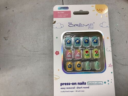 6-Pack of Press-on-nails by The Cr&egrave;me Shop
