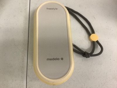 Medela Freestyle Breast Pump Only, E-Commerce Return, Sold as is