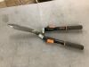 Fiskars 9 in. Power-Lever Steel Blade Telescoping Steel Handle Hedge Shears - 2