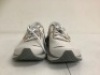 Brooks Womens Tennis Shoes, Size 8, E-Comm Return